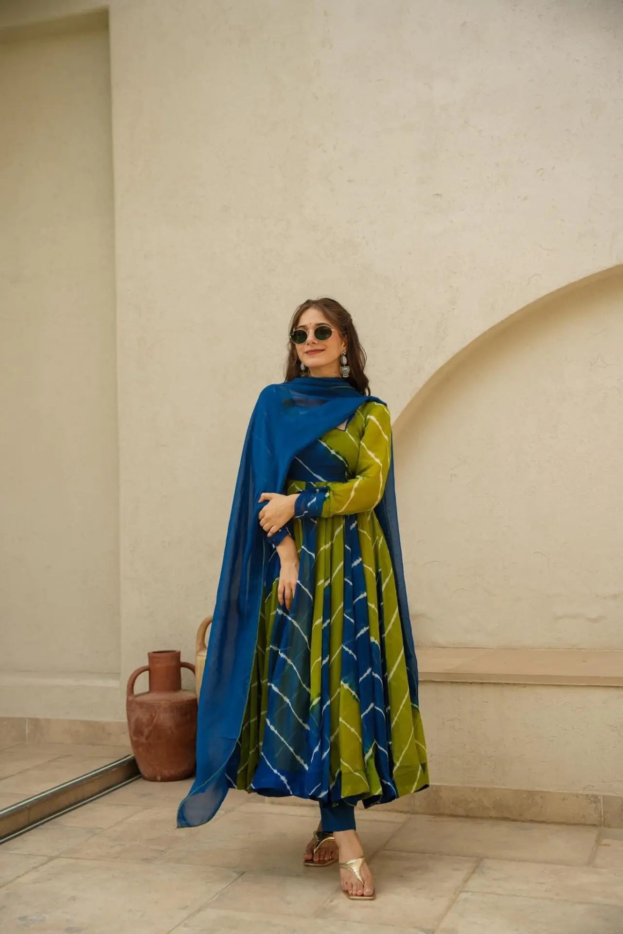 Sanvi's Leheriya Suit