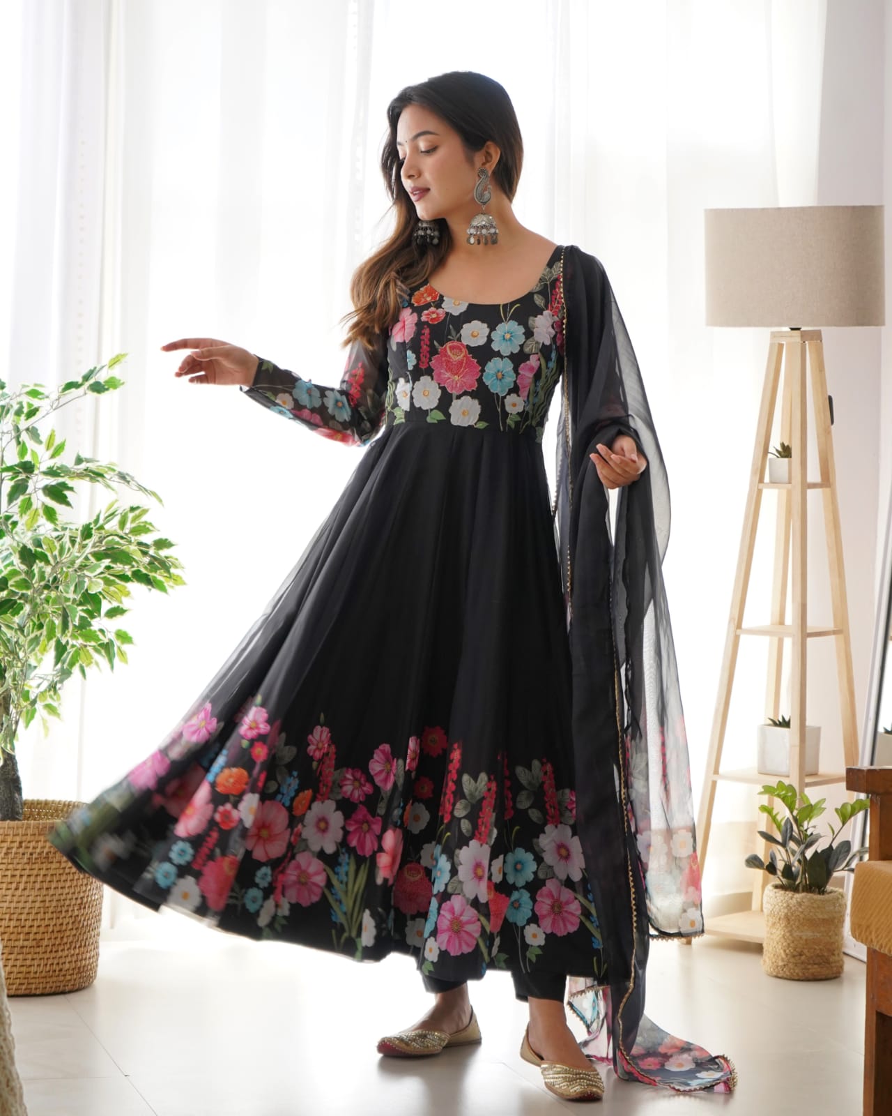 Mansi's New Black Color Anarkali Suit Set .