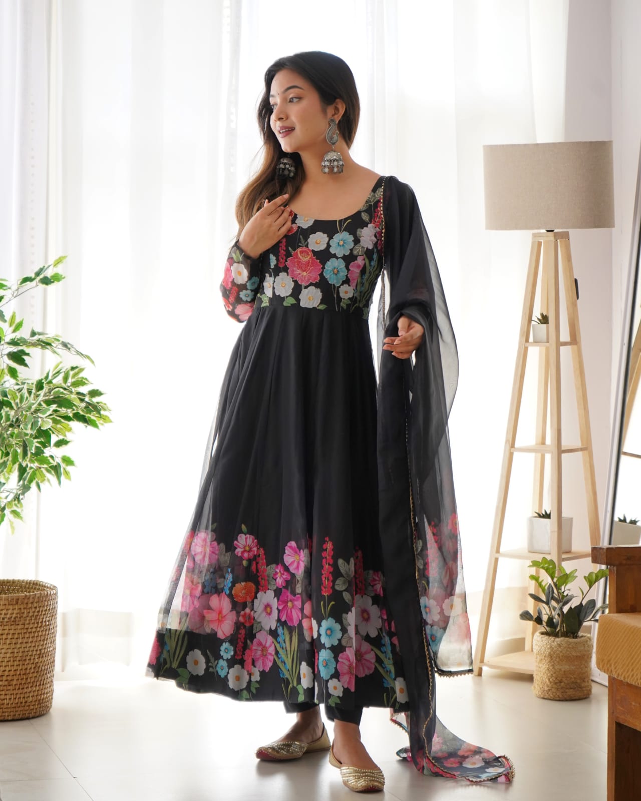 Mansi's New Black Color Anarkali Suit Set .