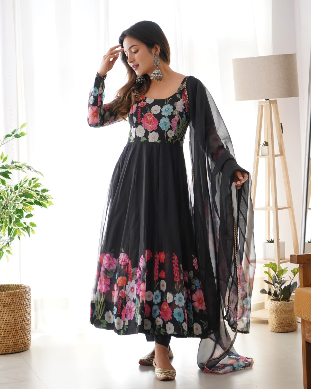 Mansi's New Black Color Anarkali Suit Set .