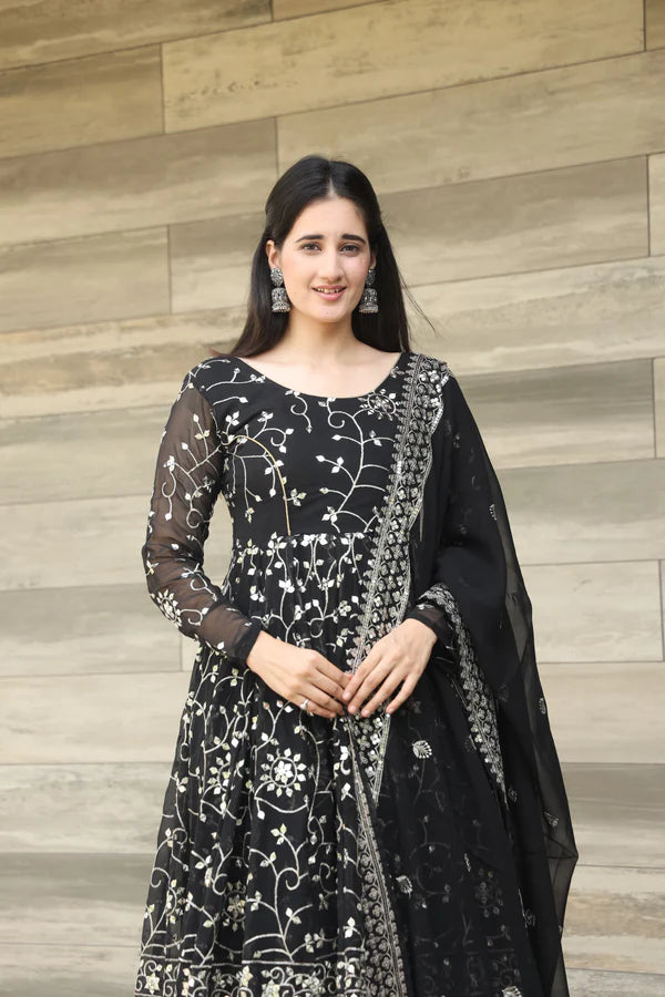 Damini's Black Color Anarkali Suit Set .